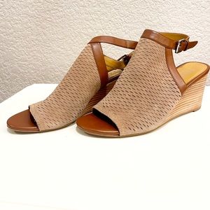 Franco Sarto tan cutout slingback heels | Women’s Size 10